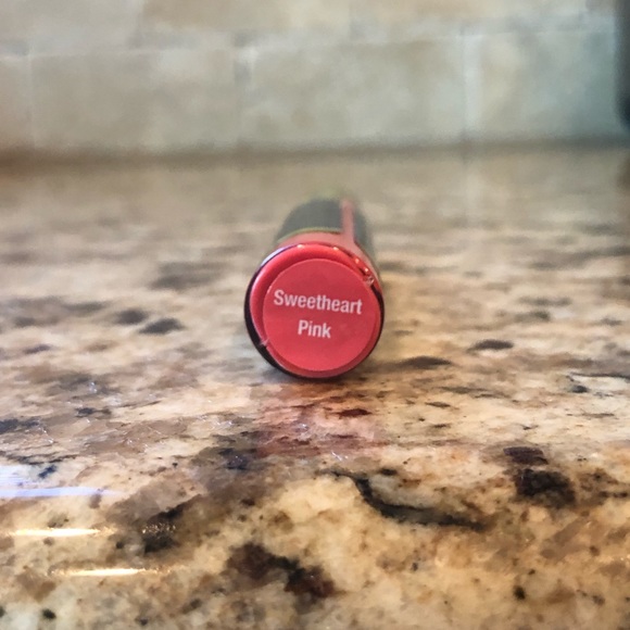 Sweetheart Pink LipSense - Picture 2 of 3